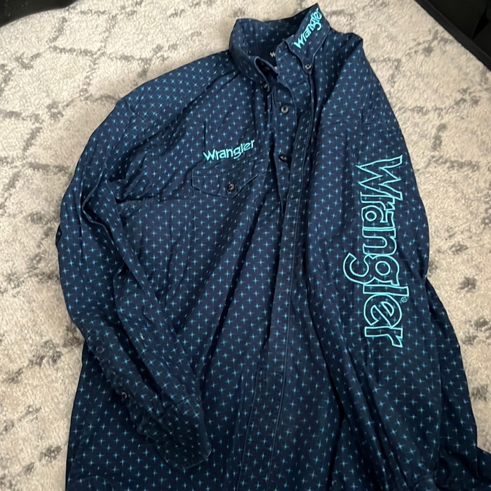 Men’s wrangler button up western shirt